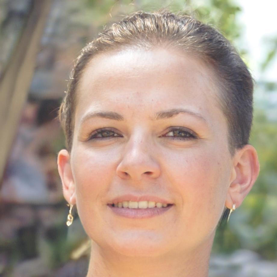 Sreymom Phan, Product Manager of mobile commerce app